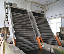 ������Ϫĳ��ˮ������ϸ��դ